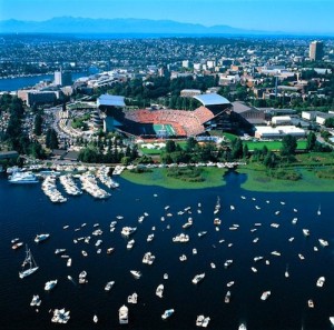 Sailgating = Boating + Tailgating UW Husky Stadium Sailgating 300x297 Sailgating = Boating + Tailgating